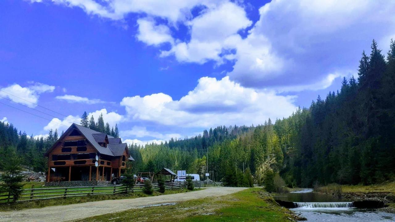 Hotel Маєток Горгани Synevyrsʼka Polyana Exteriér fotografie